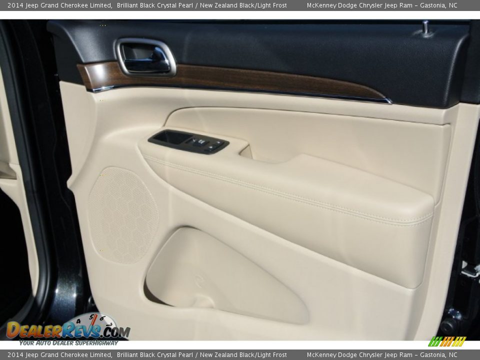 Door Panel of 2014 Jeep Grand Cherokee Limited Photo #21