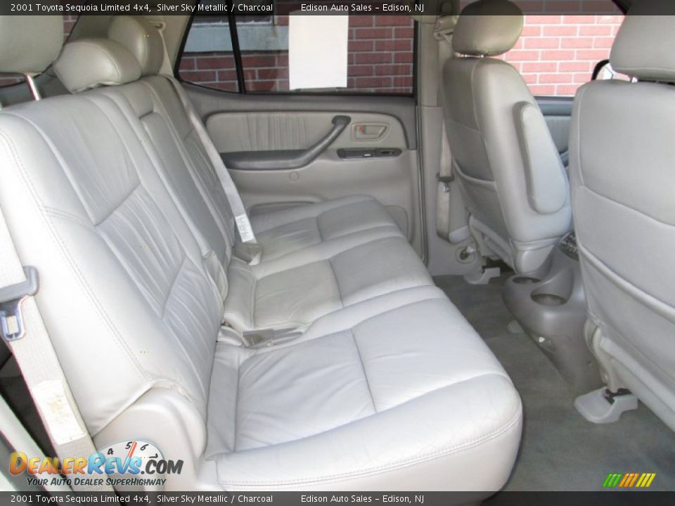 2001 Toyota Sequoia Limited 4x4 Silver Sky Metallic / Charcoal Photo #18