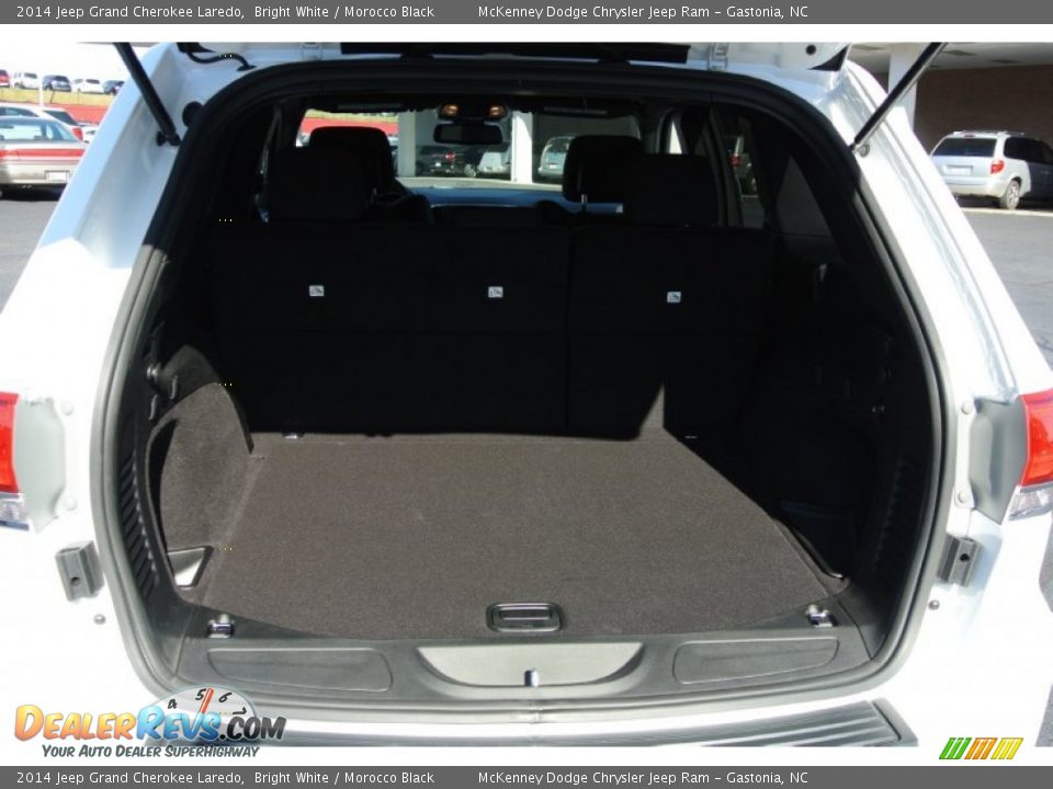 2014 Jeep Grand Cherokee Laredo Bright White / Morocco Black Photo #17