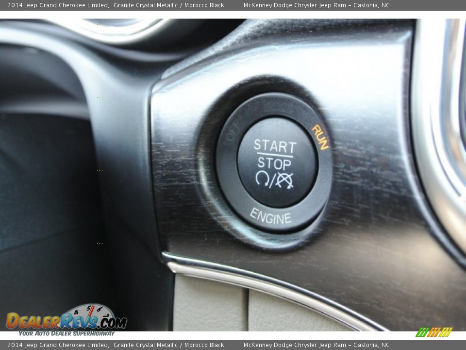 Controls of 2014 Jeep Grand Cherokee Limited Photo #12