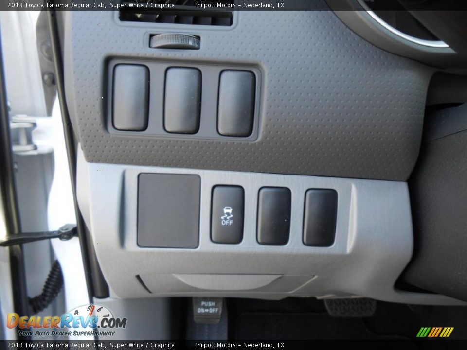 2013 Toyota Tacoma Regular Cab Super White / Graphite Photo #27