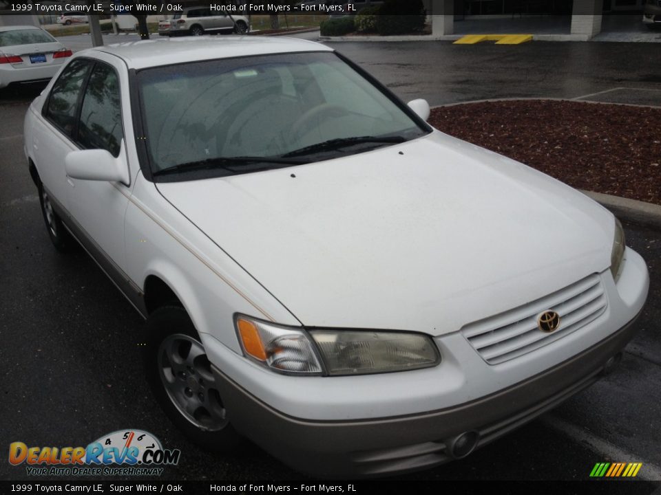 1999 Toyota Camry LE Super White / Oak Photo #1