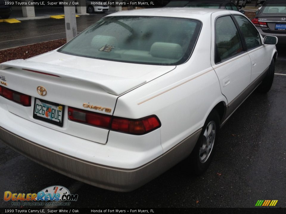 1999 Toyota Camry LE Super White / Oak Photo #2