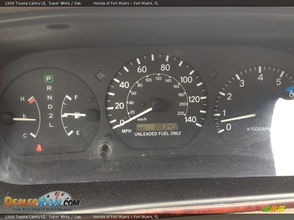 1999 Toyota Camry LE Super White / Oak Photo #11