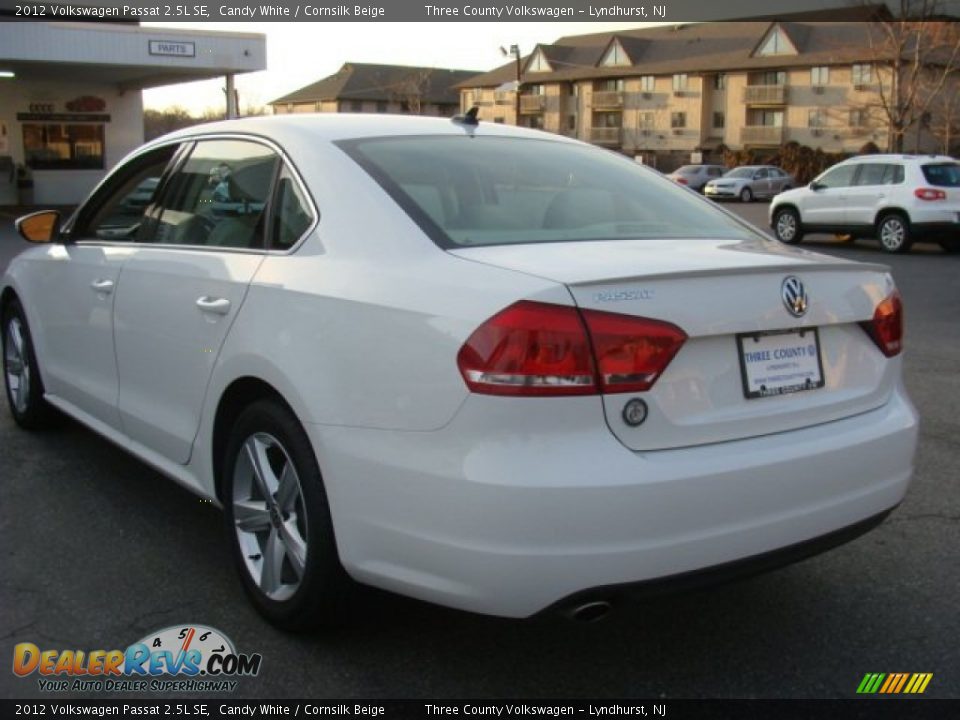 2012 Volkswagen Passat 2.5L SE Candy White / Cornsilk Beige Photo #4
