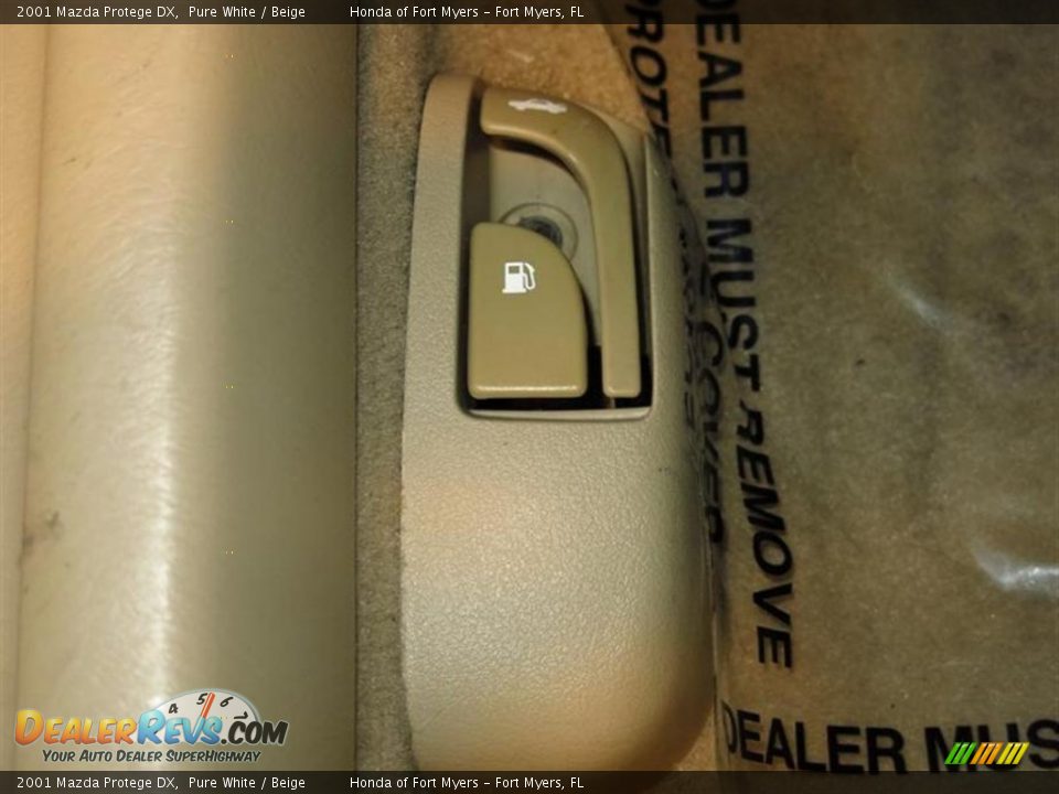 2001 Mazda Protege DX Pure White / Beige Photo #18