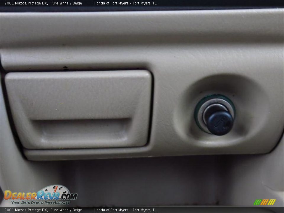 2001 Mazda Protege DX Pure White / Beige Photo #21