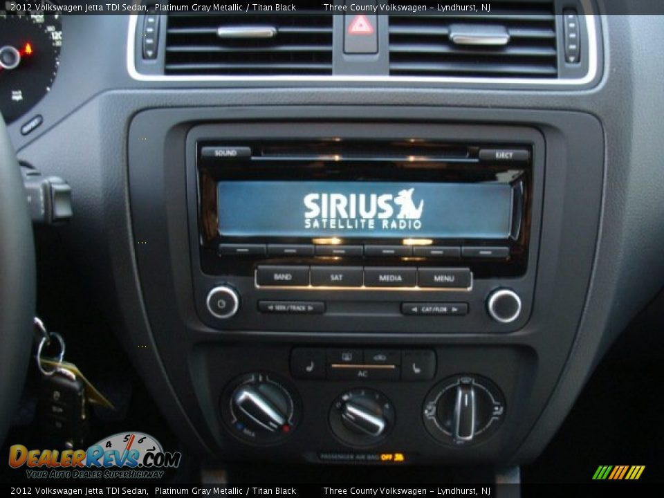 2012 Volkswagen Jetta TDI Sedan Platinum Gray Metallic / Titan Black Photo #10