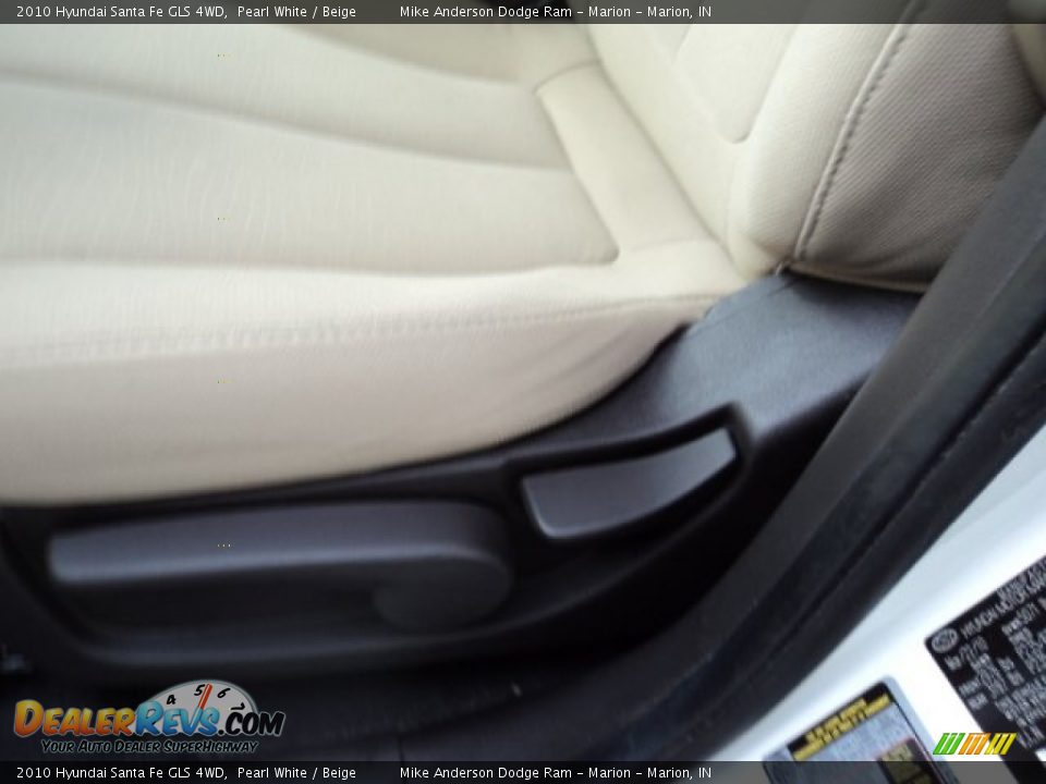 2010 Hyundai Santa Fe GLS 4WD Pearl White / Beige Photo #14