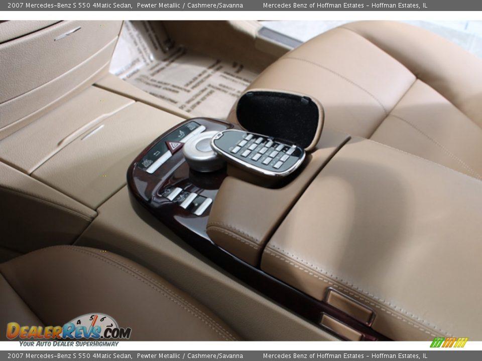 Controls of 2007 Mercedes-Benz S 550 4Matic Sedan Photo #12