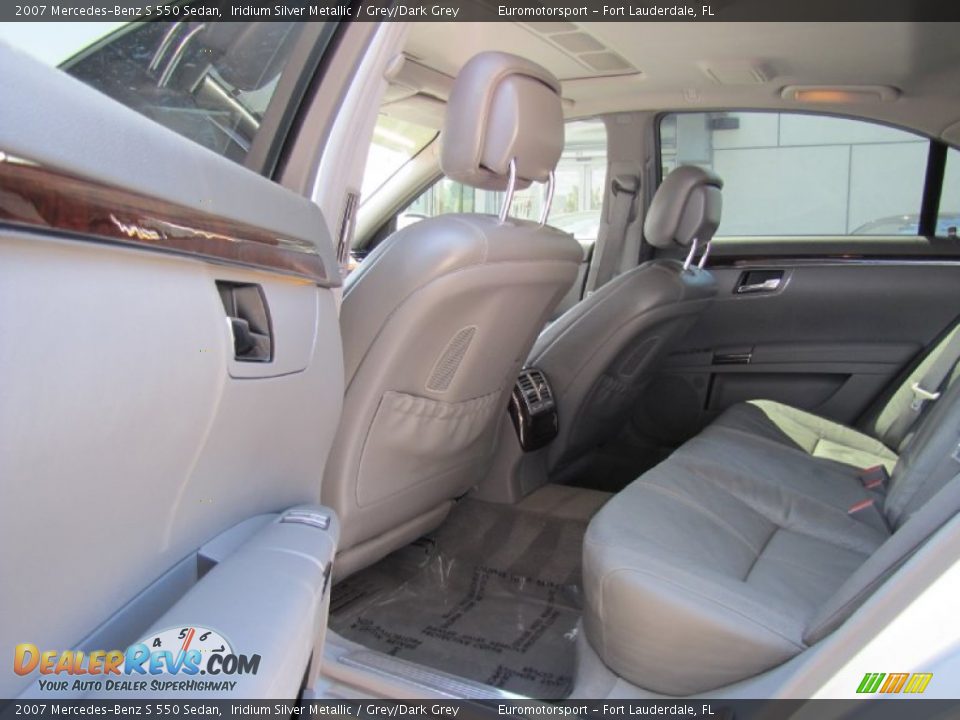 2007 Mercedes-Benz S 550 Sedan Iridium Silver Metallic / Grey/Dark Grey Photo #31
