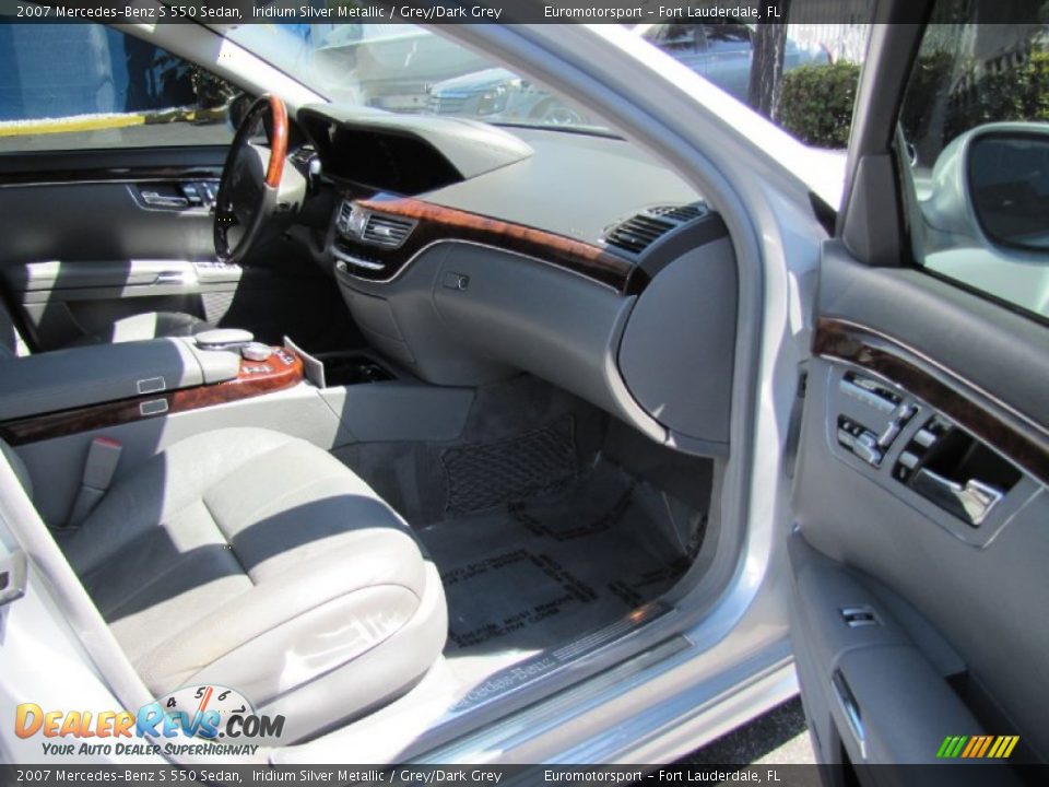2007 Mercedes-Benz S 550 Sedan Iridium Silver Metallic / Grey/Dark Grey Photo #33