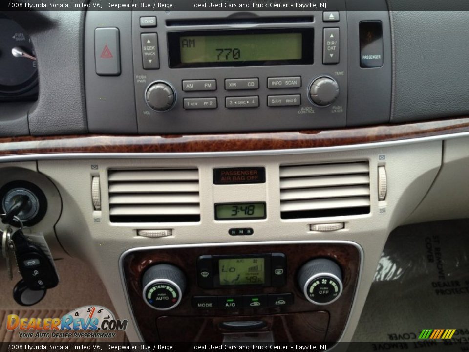 Controls of 2008 Hyundai Sonata Limited V6 Photo #27