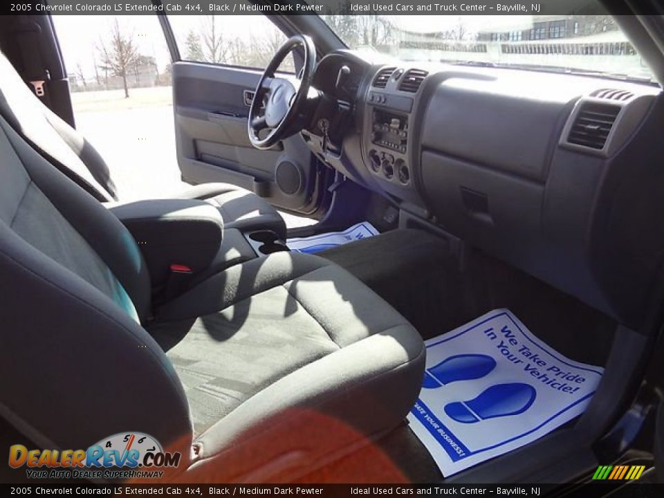 2005 Chevrolet Colorado LS Extended Cab 4x4 Black / Medium Dark Pewter Photo #7