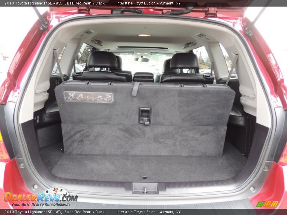 2010 Toyota Highlander SE 4WD Trunk Photo #15
