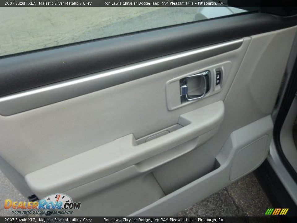 2007 Suzuki XL7 Majestic Silver Metallic / Grey Photo #14