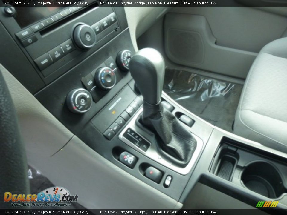 2007 Suzuki XL7  Shifter Photo #16