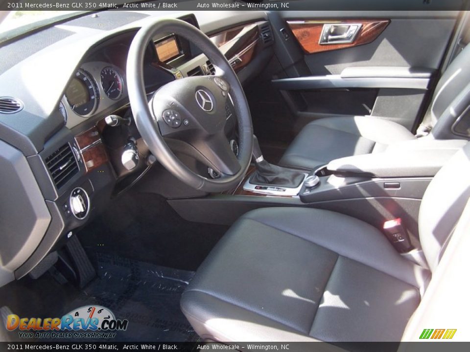 2011 Mercedes-Benz GLK 350 4Matic Arctic White / Black Photo #11
