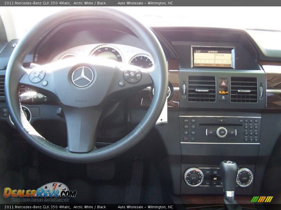 2011 Mercedes-Benz GLK 350 4Matic Arctic White / Black Photo #16