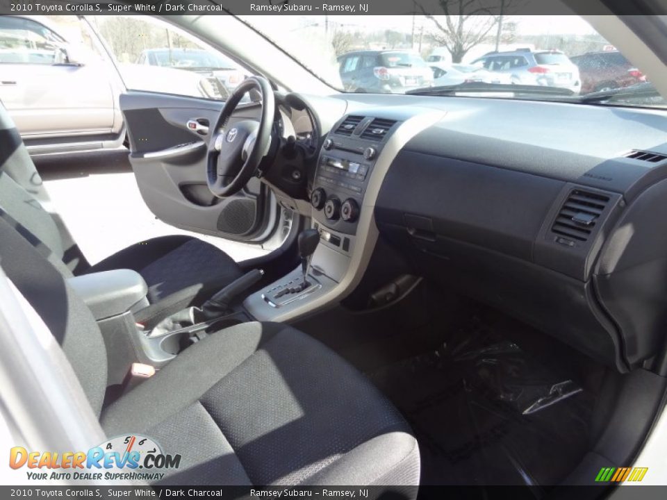 2010 Toyota Corolla S Super White / Dark Charcoal Photo #17