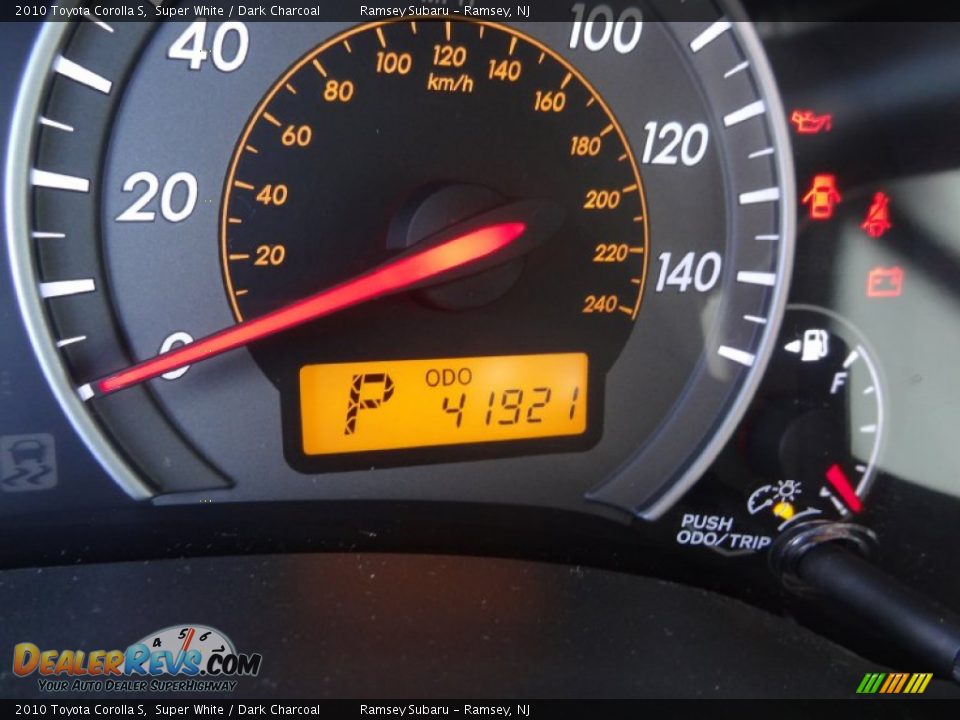 2010 Toyota Corolla S Super White / Dark Charcoal Photo #28
