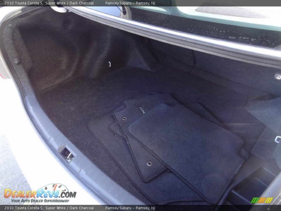 2010 Toyota Corolla S Super White / Dark Charcoal Photo #32