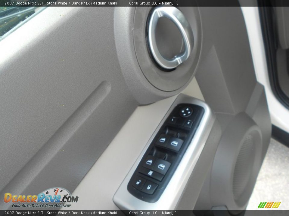 2007 Dodge Nitro SLT Stone White / Dark Khaki/Medium Khaki Photo #12