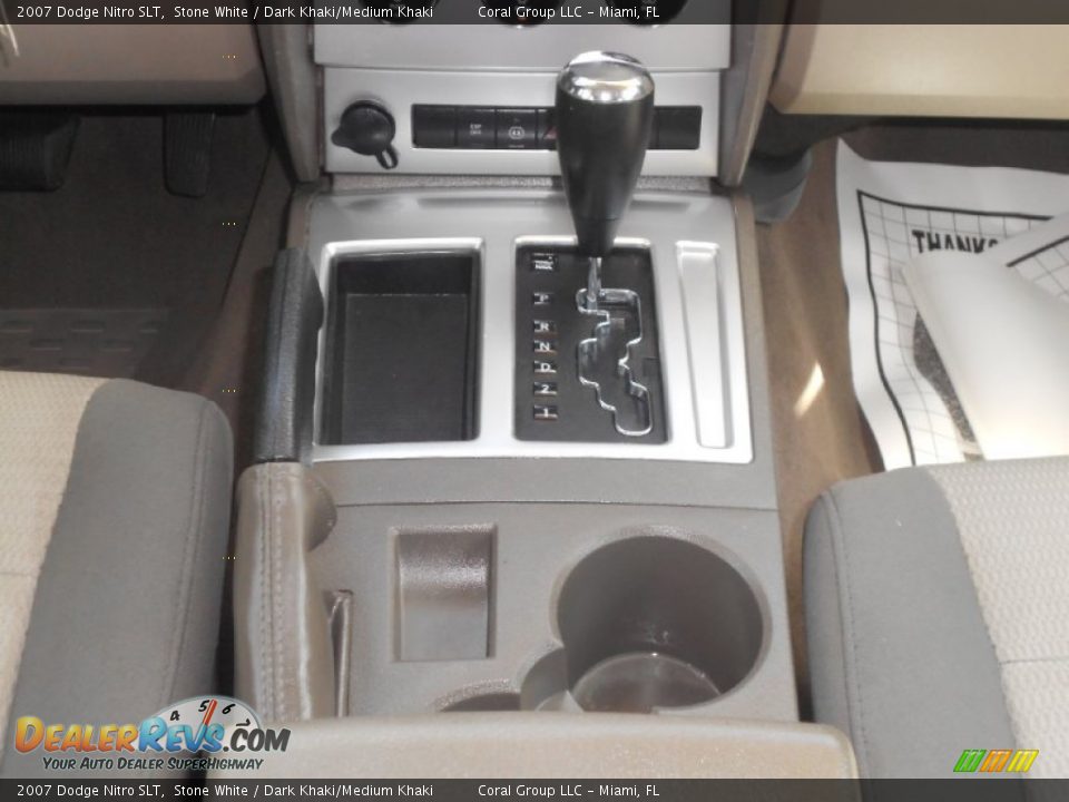 2007 Dodge Nitro SLT Stone White / Dark Khaki/Medium Khaki Photo #20
