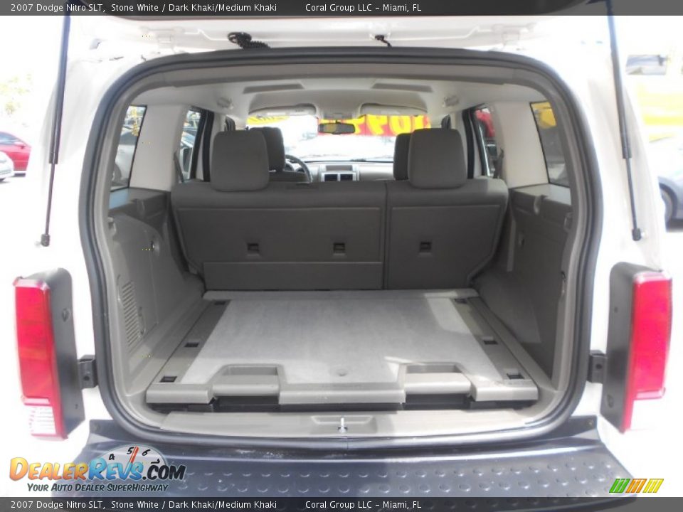 2007 Dodge Nitro SLT Stone White / Dark Khaki/Medium Khaki Photo #21