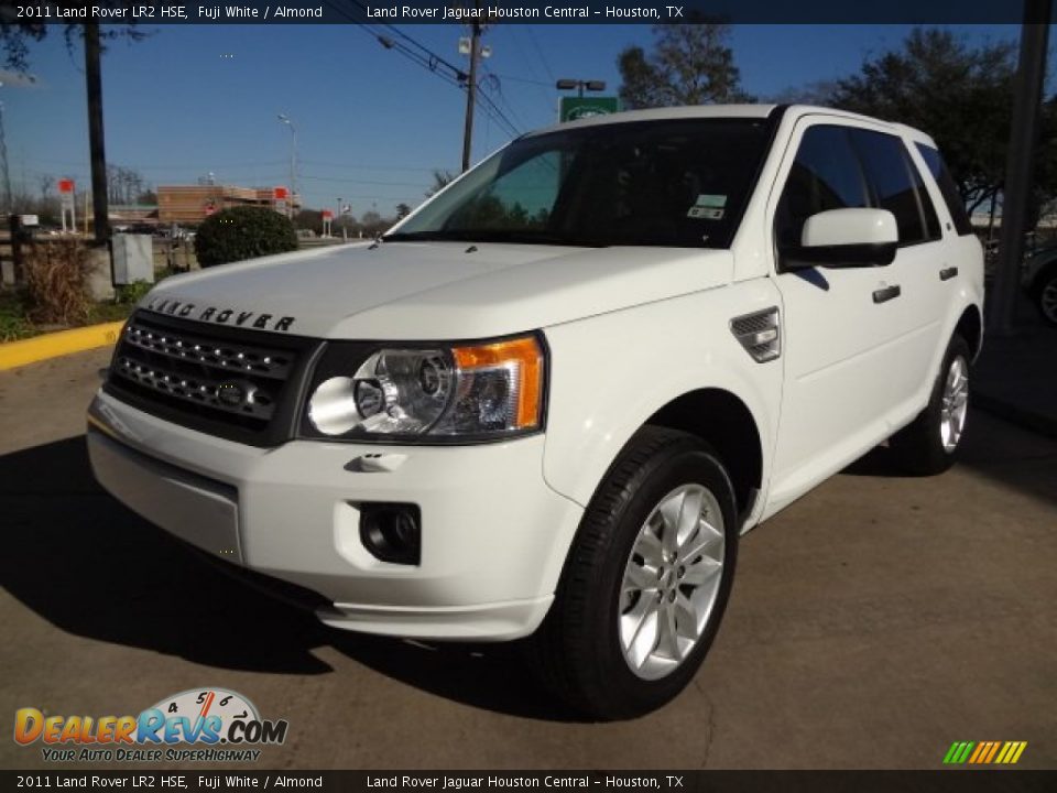 2011 Land Rover LR2 HSE Fuji White / Almond Photo #5