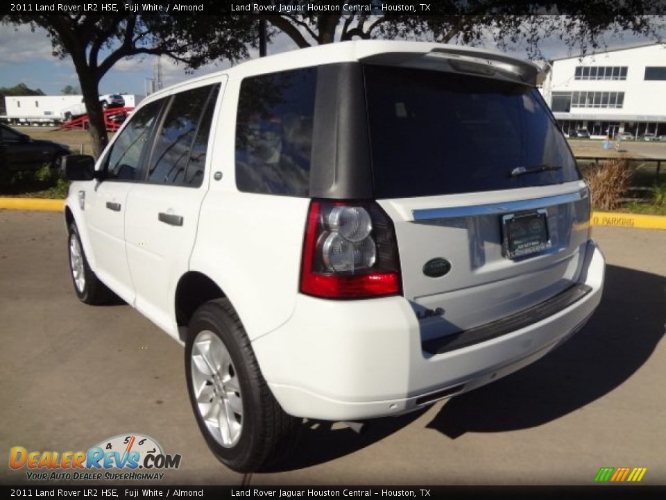 2011 Land Rover LR2 HSE Fuji White / Almond Photo #8
