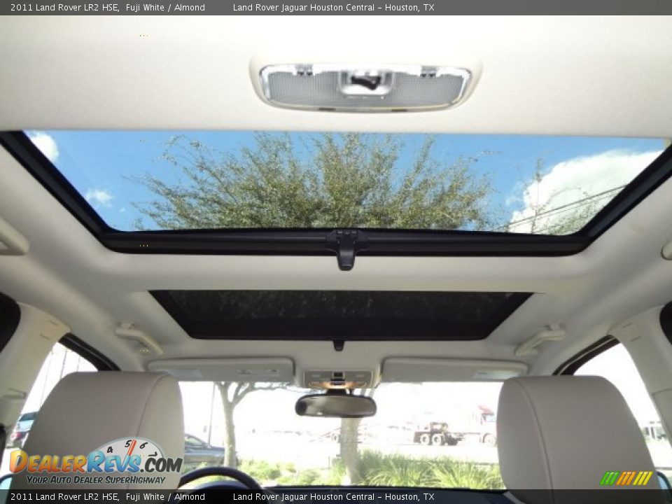2011 Land Rover LR2 HSE Fuji White / Almond Photo #22