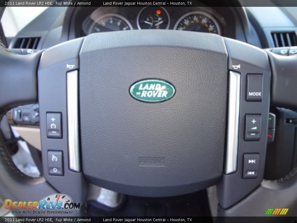 2011 Land Rover LR2 HSE Fuji White / Almond Photo #25