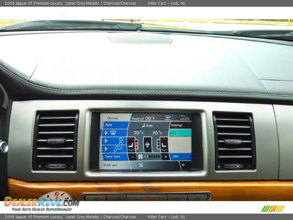 2009 Jaguar XF Premium Luxury Lunar Grey Metallic / Charcoal/Charcoal Photo #17