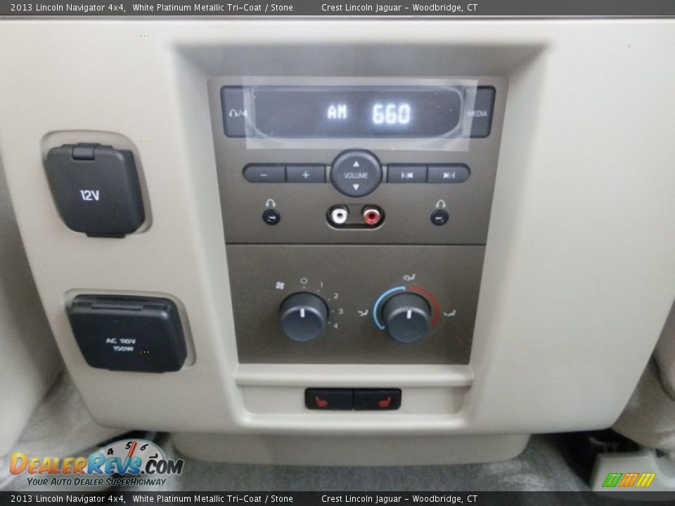 Controls of 2013 Lincoln Navigator 4x4 Photo #8