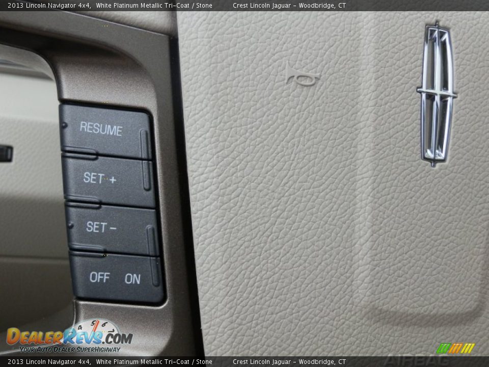 Controls of 2013 Lincoln Navigator 4x4 Photo #14