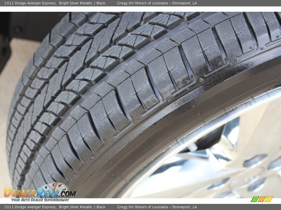 2011 Dodge Avenger Express Bright Silver Metallic / Black Photo #10