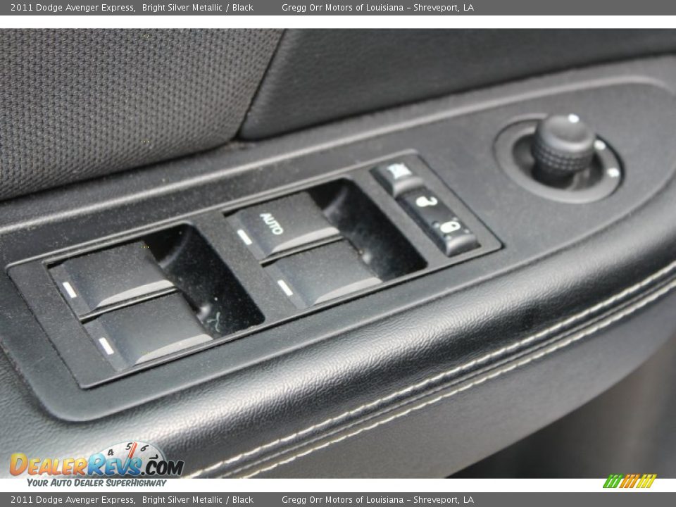 2011 Dodge Avenger Express Bright Silver Metallic / Black Photo #24