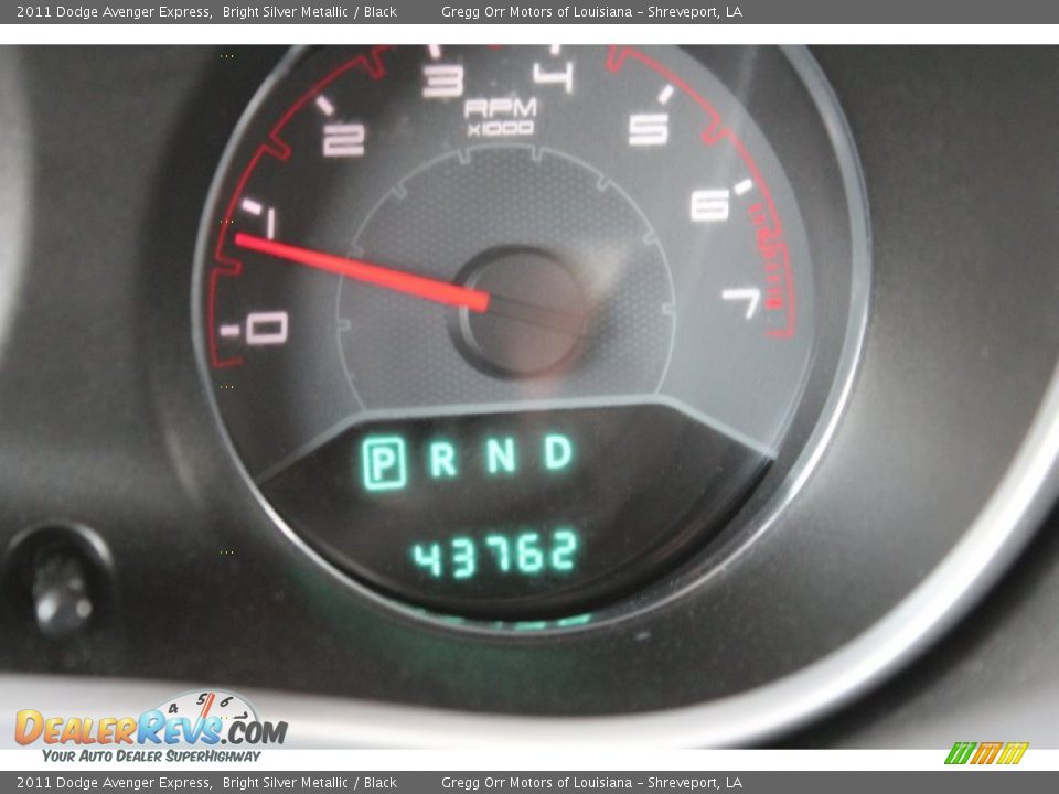2011 Dodge Avenger Express Bright Silver Metallic / Black Photo #25