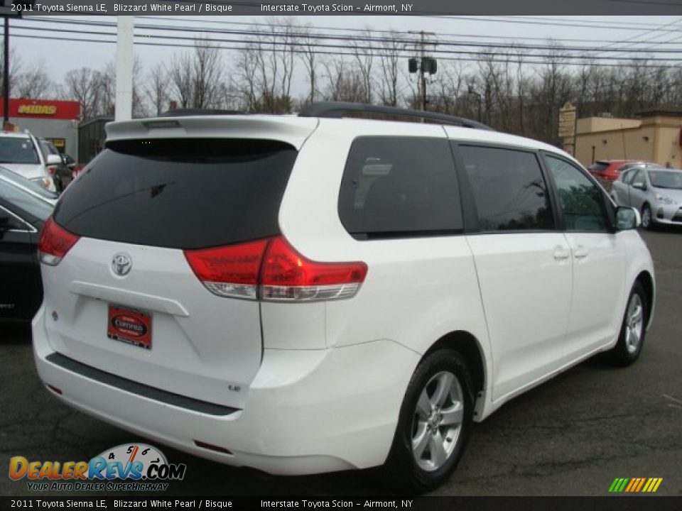 2011 Toyota Sienna LE Blizzard White Pearl / Bisque Photo #4