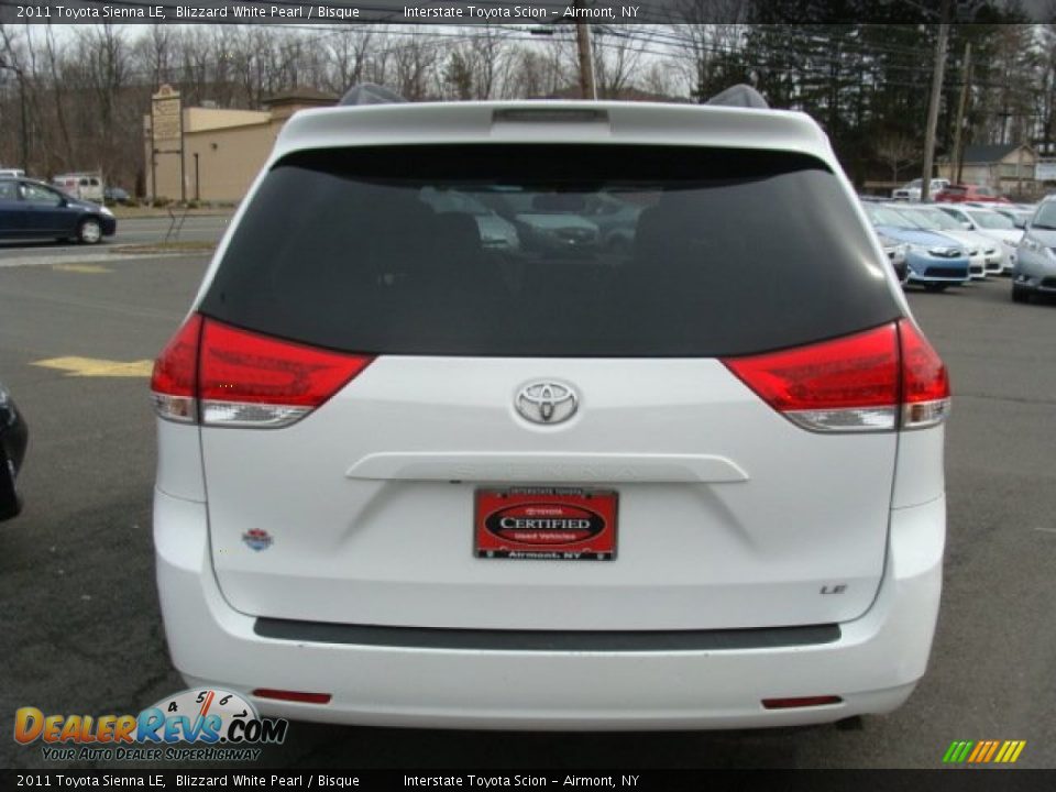 2011 Toyota Sienna LE Blizzard White Pearl / Bisque Photo #5