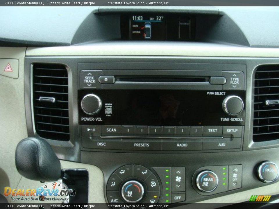 2011 Toyota Sienna LE Blizzard White Pearl / Bisque Photo #14