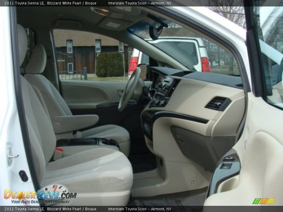 2011 Toyota Sienna LE Blizzard White Pearl / Bisque Photo #22
