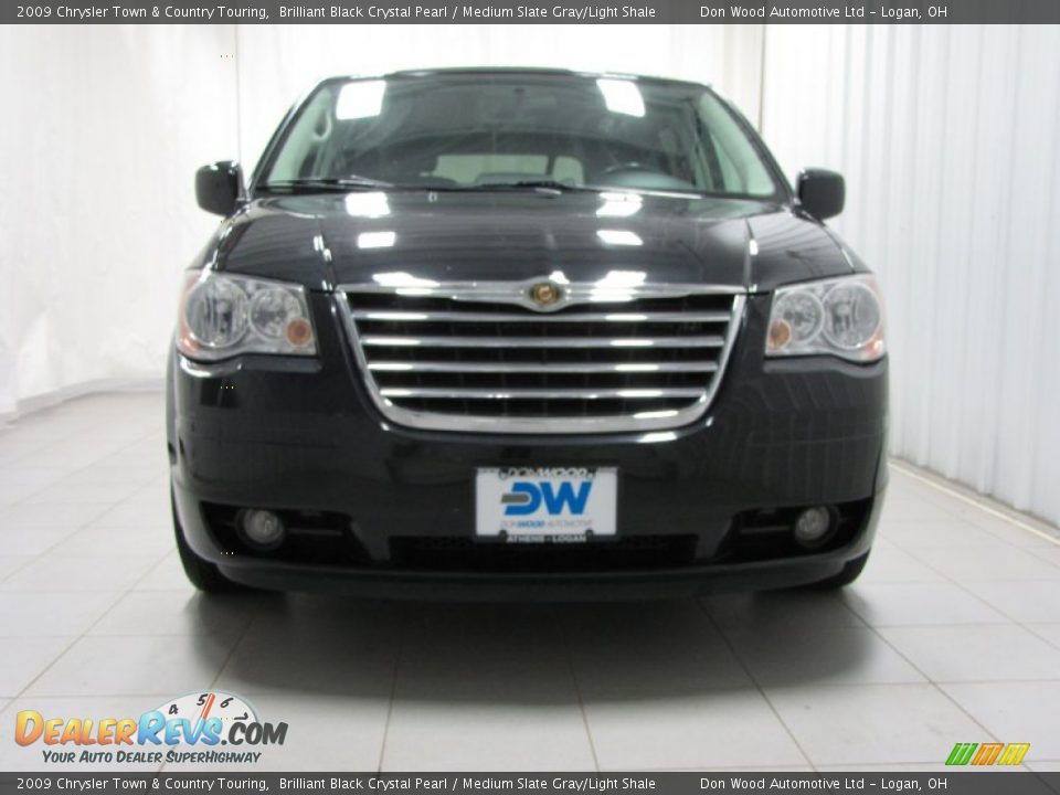 2009 Chrysler Town & Country Touring Brilliant Black Crystal Pearl / Medium Slate Gray/Light Shale Photo #2