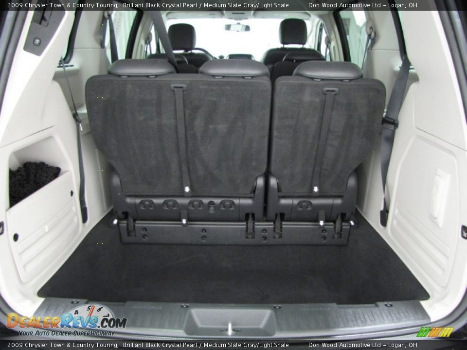 2009 Chrysler Town & Country Touring Trunk Photo #3