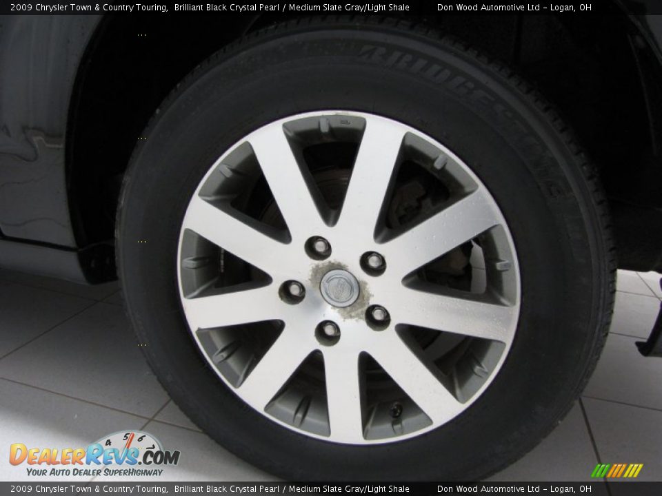 2009 Chrysler Town & Country Touring Wheel Photo #27