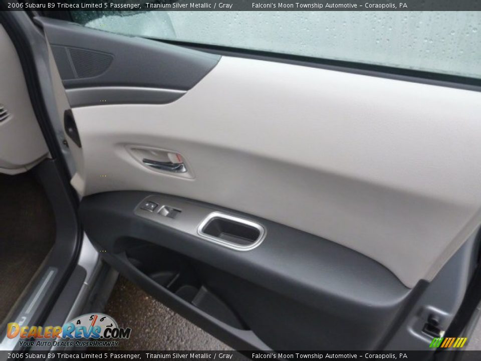 2006 Subaru B9 Tribeca Limited 5 Passenger Titanium Silver Metallic / Gray Photo #12