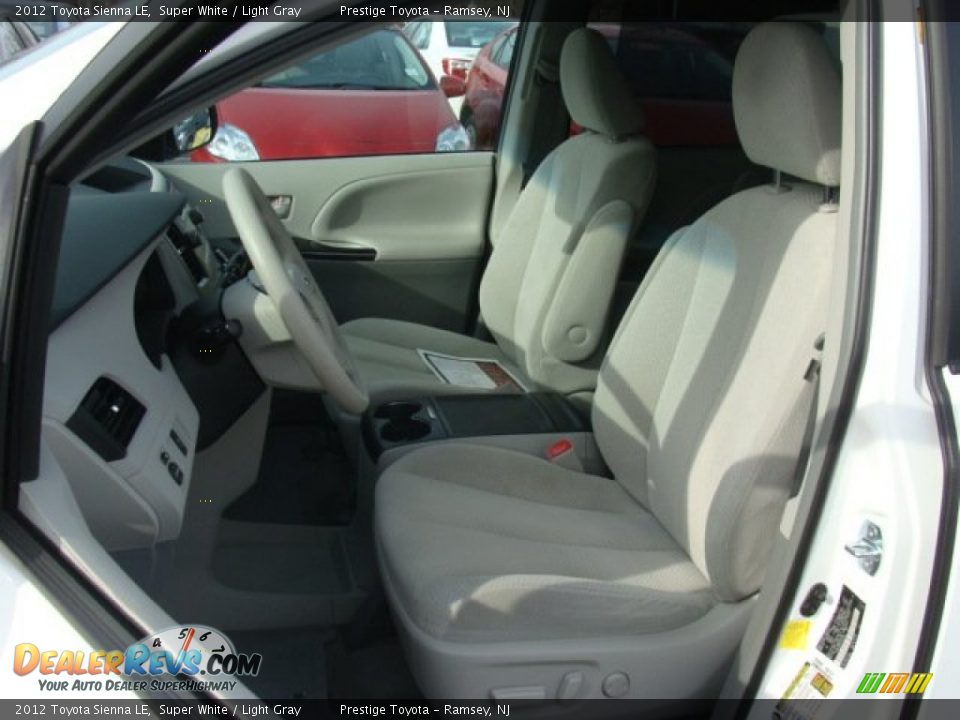 2012 Toyota Sienna LE Super White / Light Gray Photo #8