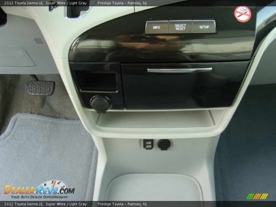 2012 Toyota Sienna LE Super White / Light Gray Photo #12