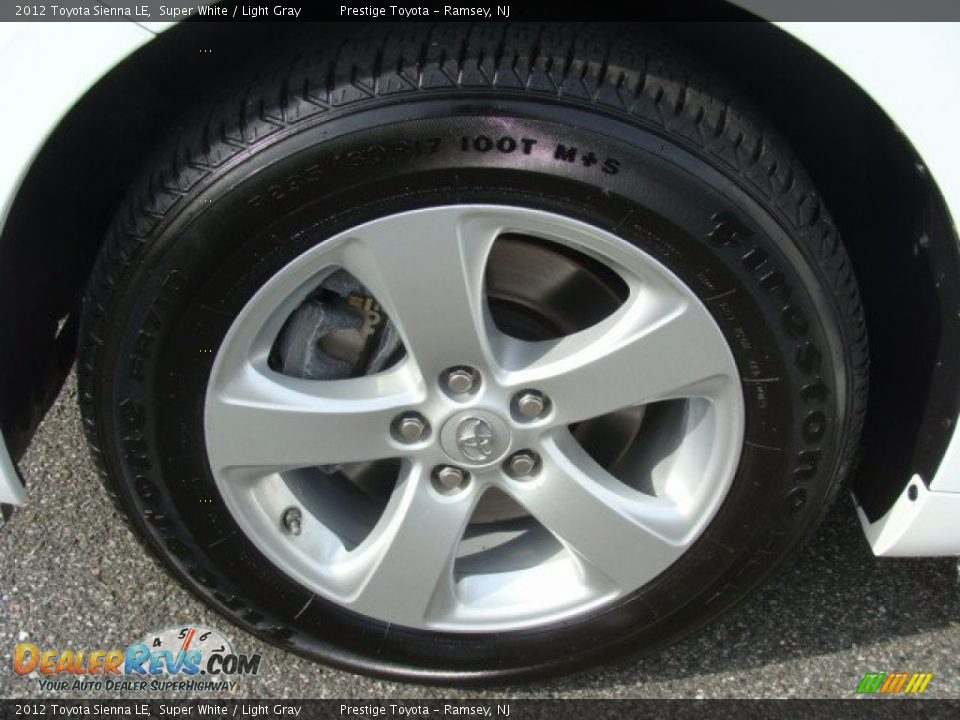2012 Toyota Sienna LE Super White / Light Gray Photo #14